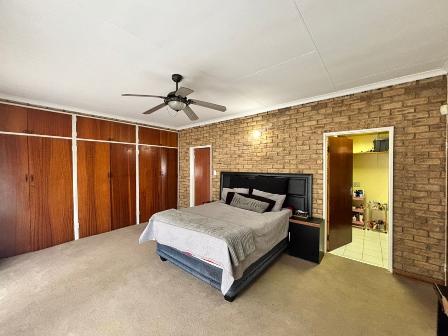 4 Bedroom Property for Sale in La Hoff North West